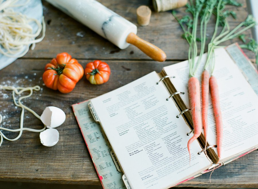 Cooking engagement session by Dallas photographer Jenny McCann.