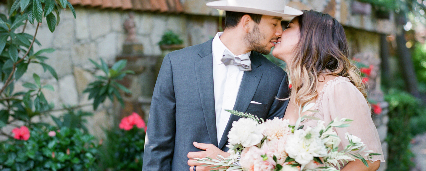 Dallas film photographer captures wedding at Joe T Garcias.